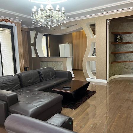 Cosy Apartment In The City Centre Tiflis Exterior foto