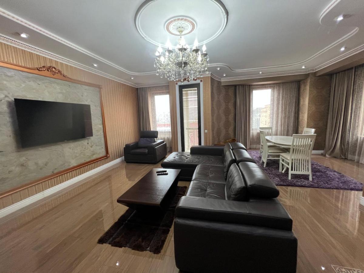 Cosy Apartment In The City Centre Tiflis Exterior foto